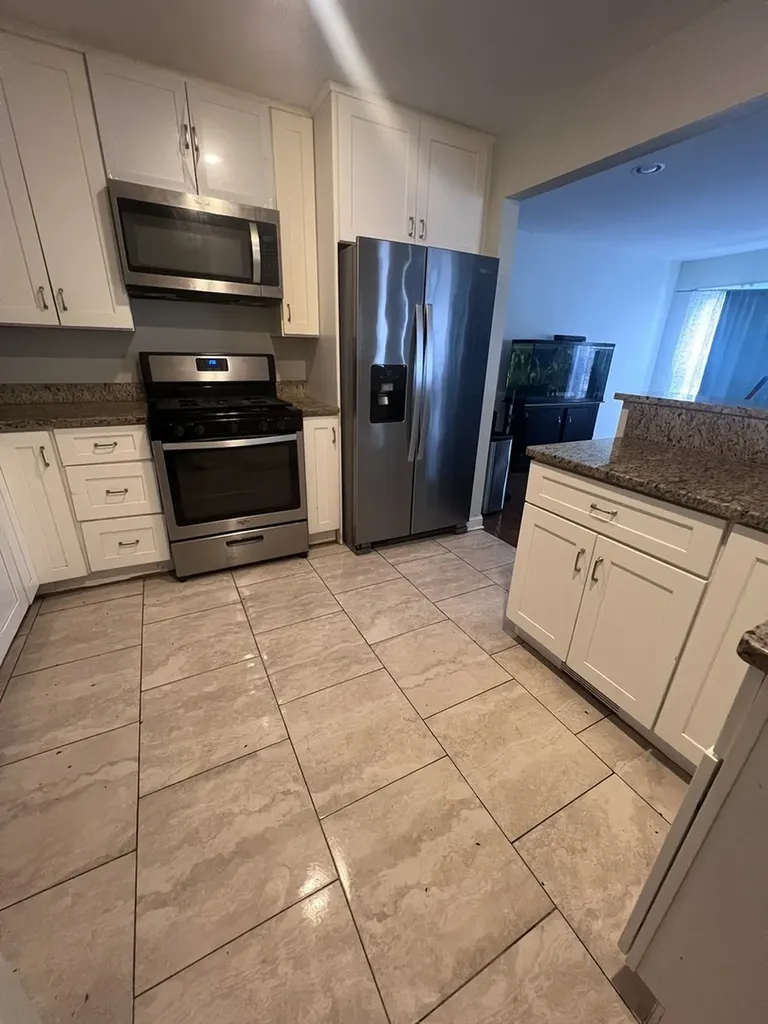 937 East 84th Place Chicago IL 60619