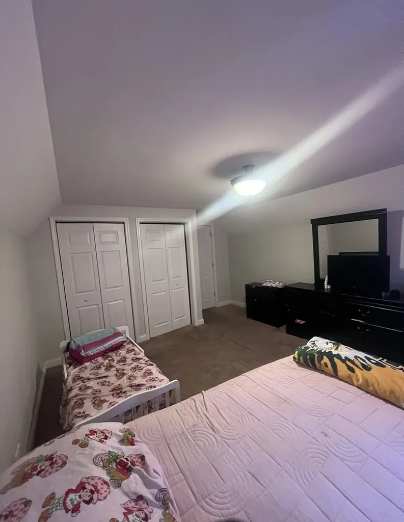 937 East 84th Place Chicago IL 60619