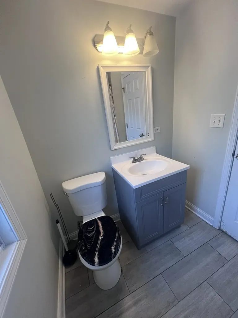 937 East 84th Place Chicago IL 60619