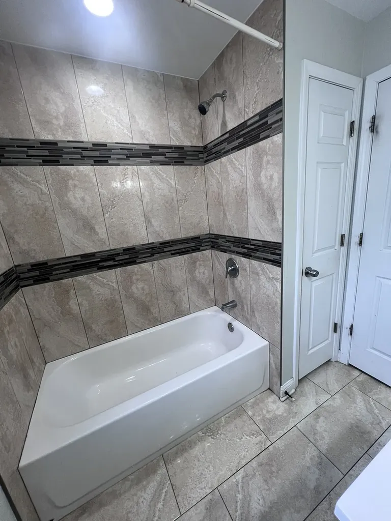 937 East 84th Place Chicago IL 60619