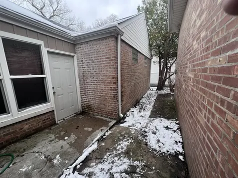 937 East 84th Place Chicago IL 60619