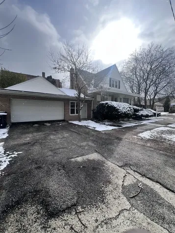 937 East 84th Place Chicago IL 60619