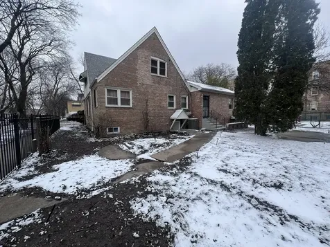 937 East 84th Place Chicago IL 60619