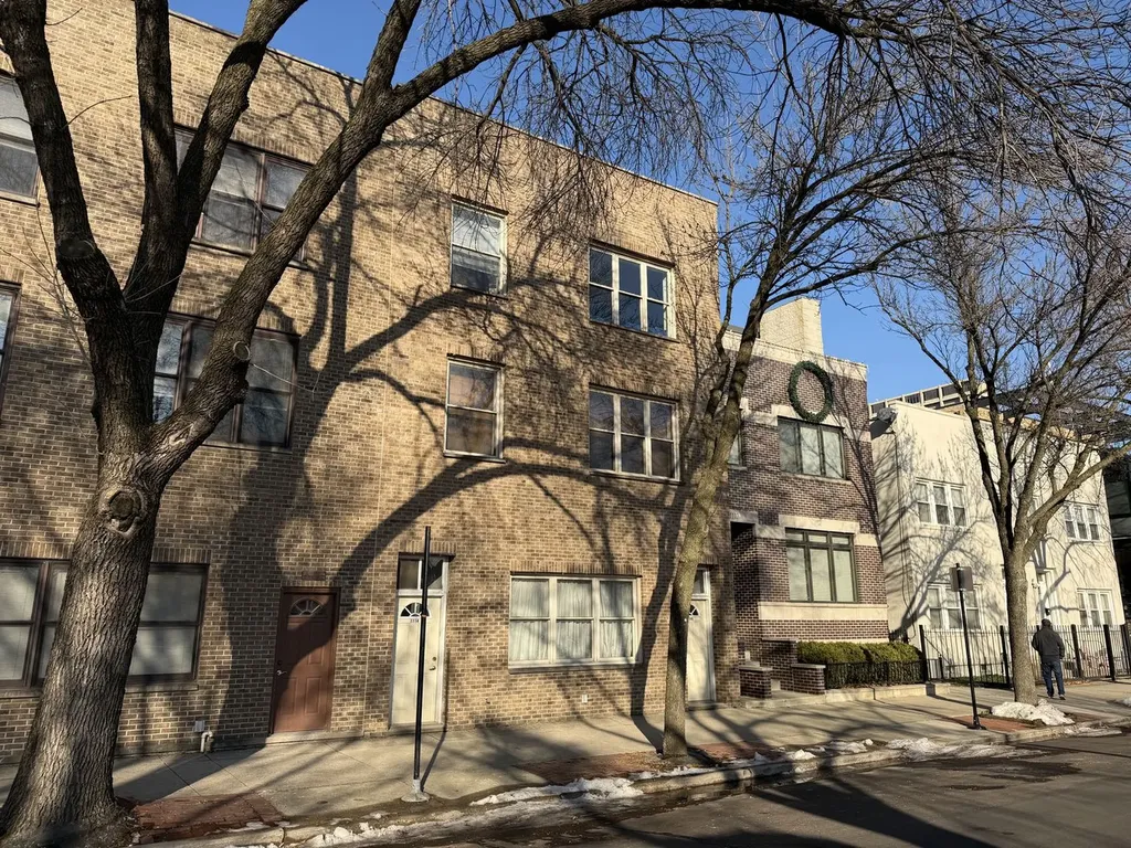1114 West Polk Street Chicago IL 60607