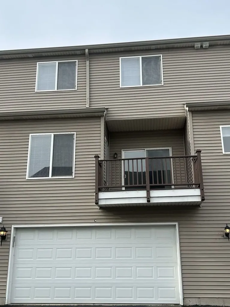 103 Enclave Circle Bolingbrook IL 60440