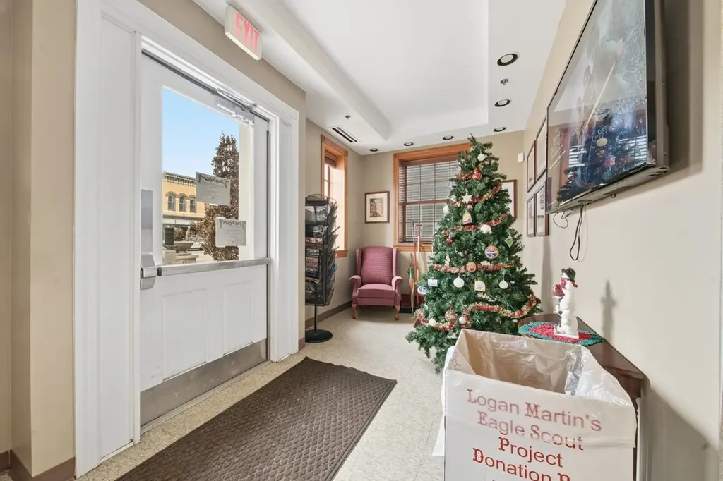 921 South State Street Lockport IL 60441