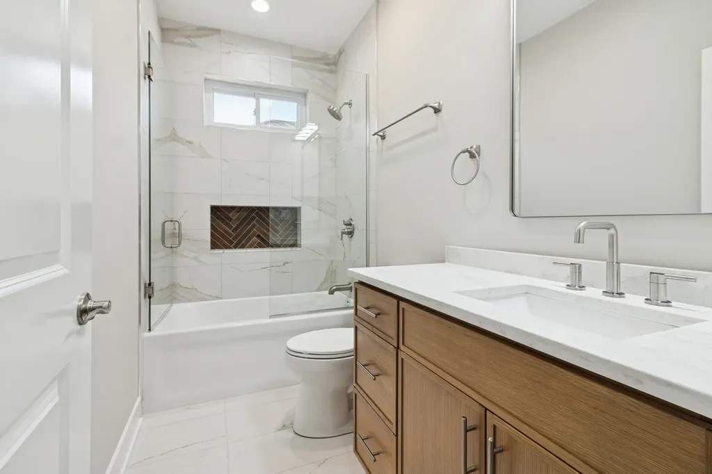 302 Hughes Avenue Lockport IL 60441