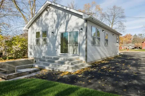 302 Hughes Avenue Lockport IL 60441