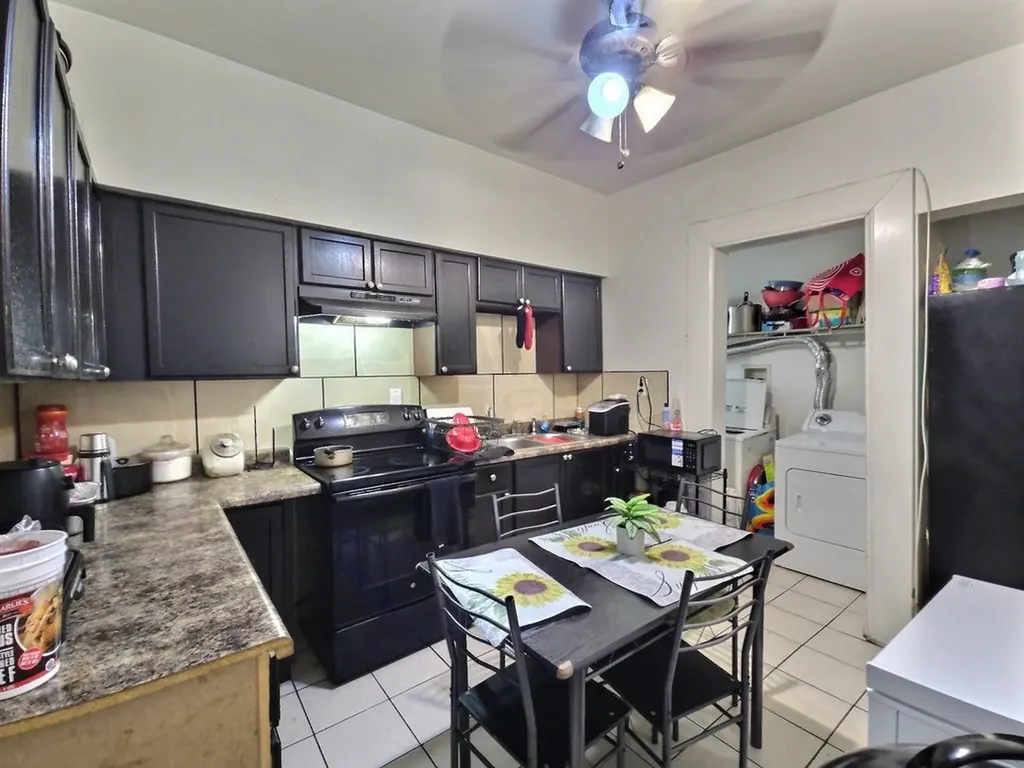 3929 West Van Buren Street Chicago IL 60624