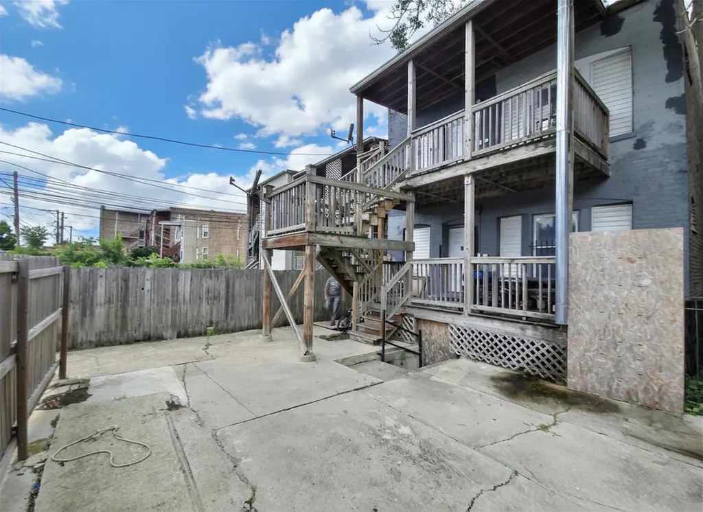 3929 West Van Buren Street Chicago IL 60624