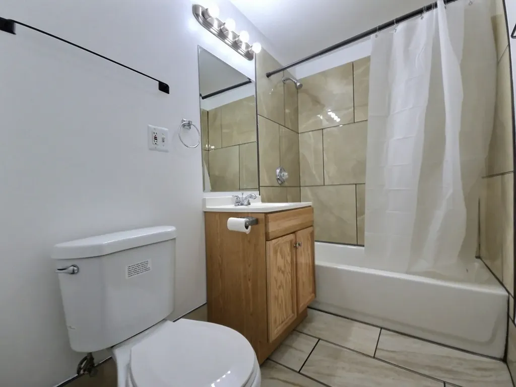 3929 West Van Buren Street Chicago IL 60624