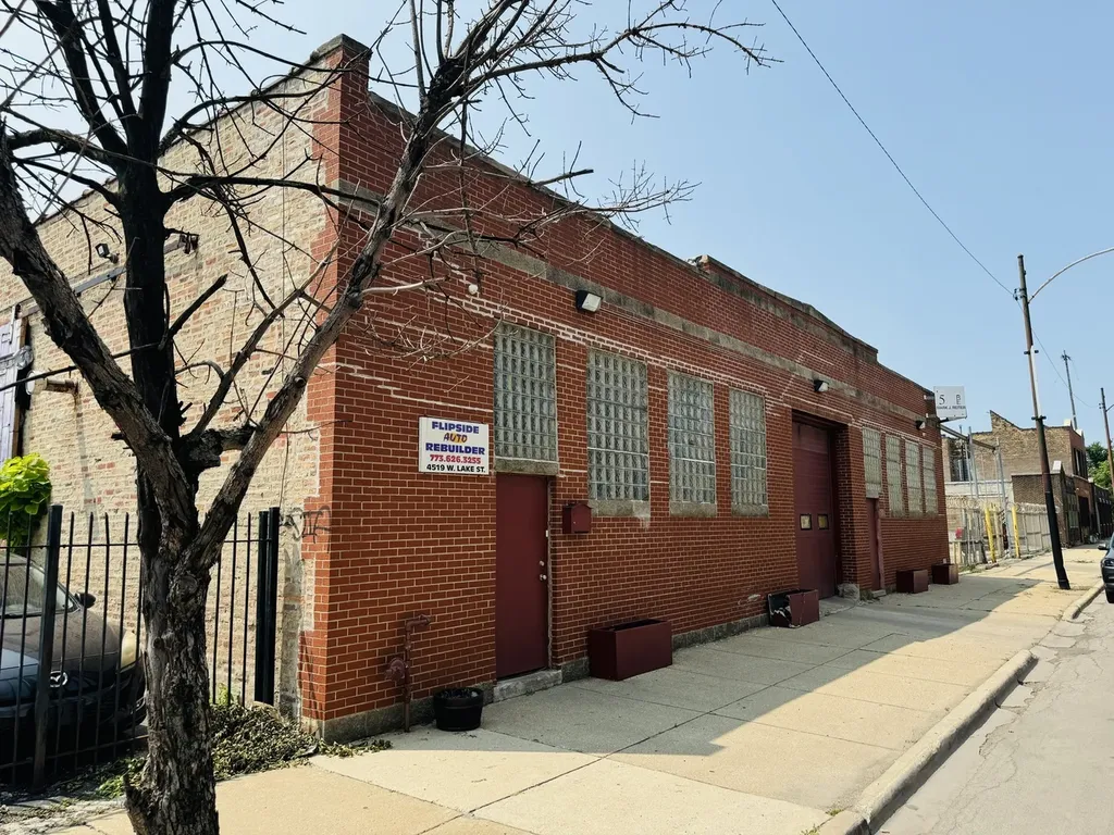 4519 West Lake Street Chicago IL 60624