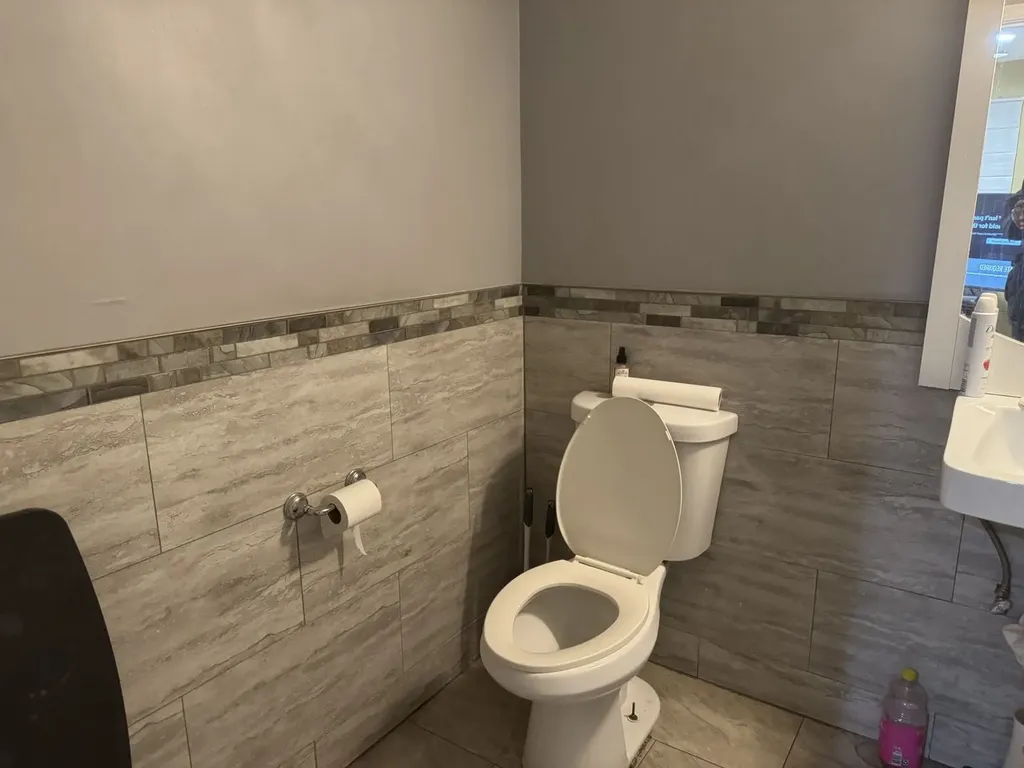 4519 West Lake Street Chicago IL 60624