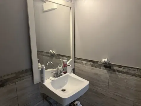 4519 West Lake Street Chicago IL 60624