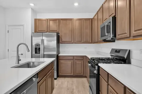 1221 Glenmont Street Algonquin IL 60102