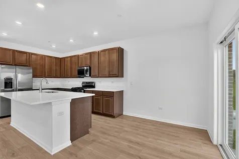 1221 Glenmont Street Algonquin IL 60102