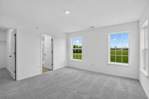 1221 Glenmont Street Algonquin IL 60102