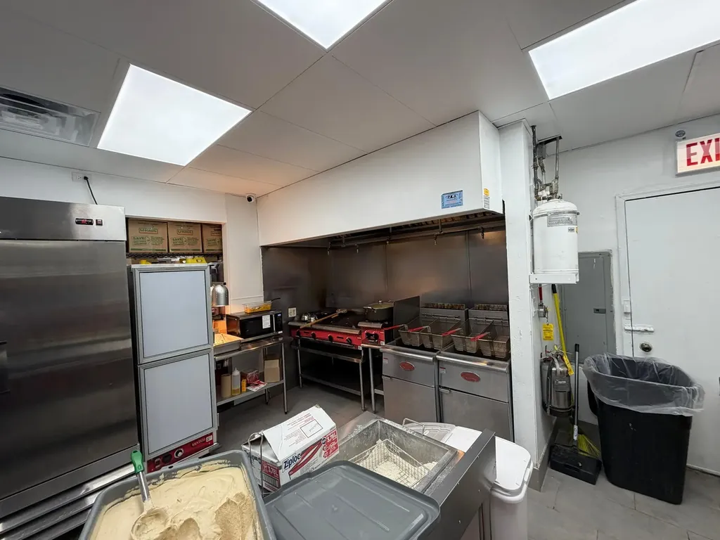2441 North Clark Street Chicago IL 60614