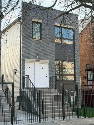 5027 South Indiana Avenue Chicago IL 60615