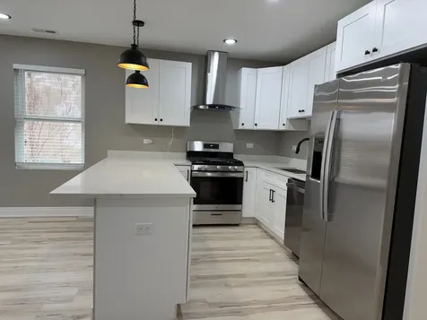 5027 South Indiana Avenue Chicago IL 60615