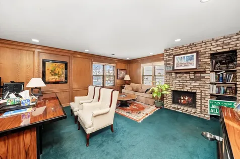 8200 West 95 Street Hickory Hills IL 60457