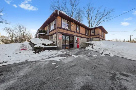 8200 West 95 Street Hickory Hills IL 60457