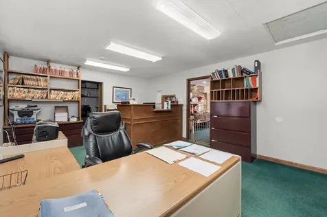 8200 West 95 Street Hickory Hills IL 60457