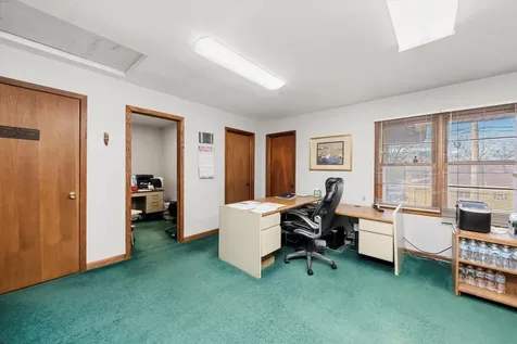 8200 West 95 Street Hickory Hills IL 60457