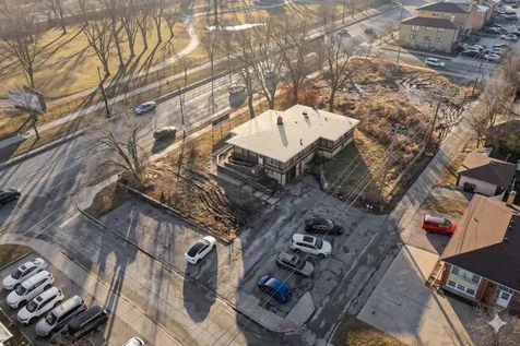 8200 West 95 Street Hickory Hills IL 60457