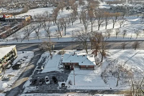8200 West 95 Street Hickory Hills IL 60457