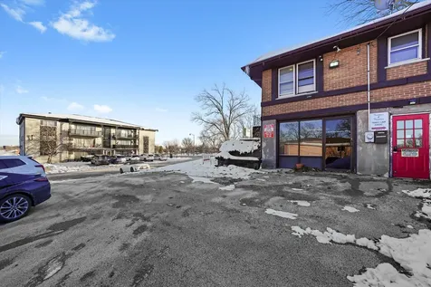 8200 West 95 Street Hickory Hills IL 60457