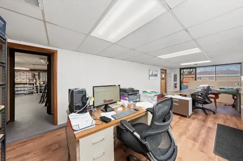 8200 West 95 Street Hickory Hills IL 60457