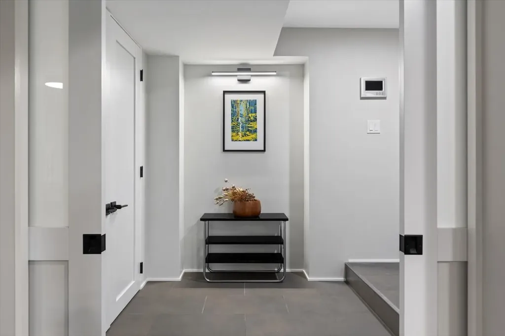 159 West Burton Place Chicago IL 60610