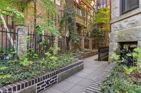 159 West Burton Place Chicago IL 60610
