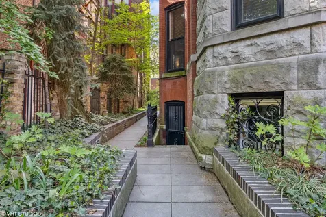 159 West Burton Place Chicago IL 60610