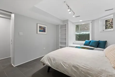159 West Burton Place Chicago IL 60610