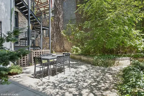 159 West Burton Place Chicago IL 60610