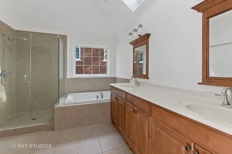 28635 North Thorngate Drive Ivanhoe IL 60060