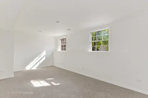 28635 North Thorngate Drive Ivanhoe IL 60060