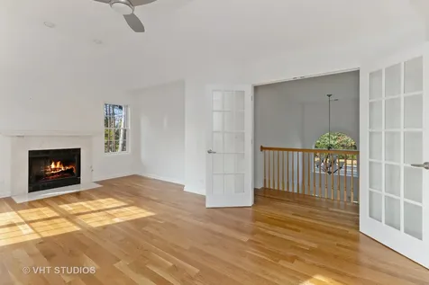 28635 North Thorngate Drive Ivanhoe IL 60060