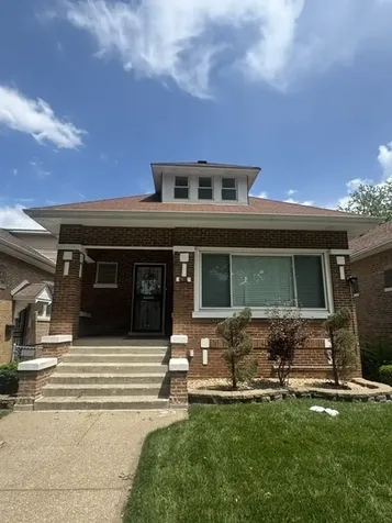 7937 South Crandon Avenue Chicago IL 60617