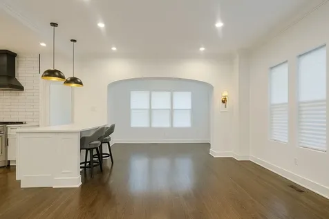 7937 South Crandon Avenue Chicago IL 60617