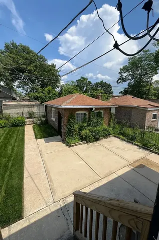 7937 South Crandon Avenue Chicago IL 60617