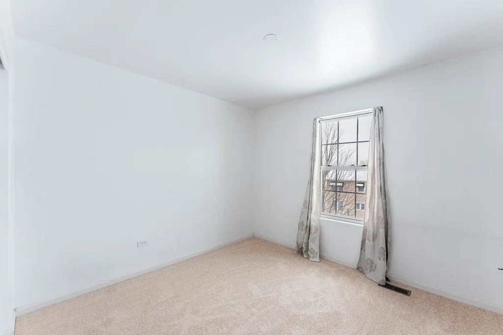 271 Stonegate Road Bolingbrook IL 60440