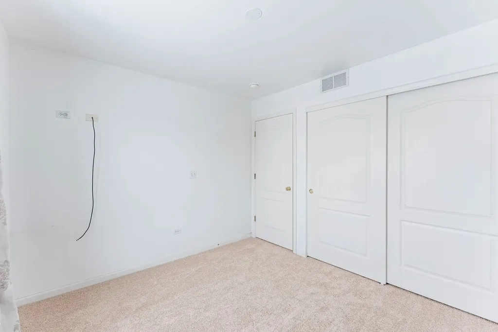 271 Stonegate Road Bolingbrook IL 60440