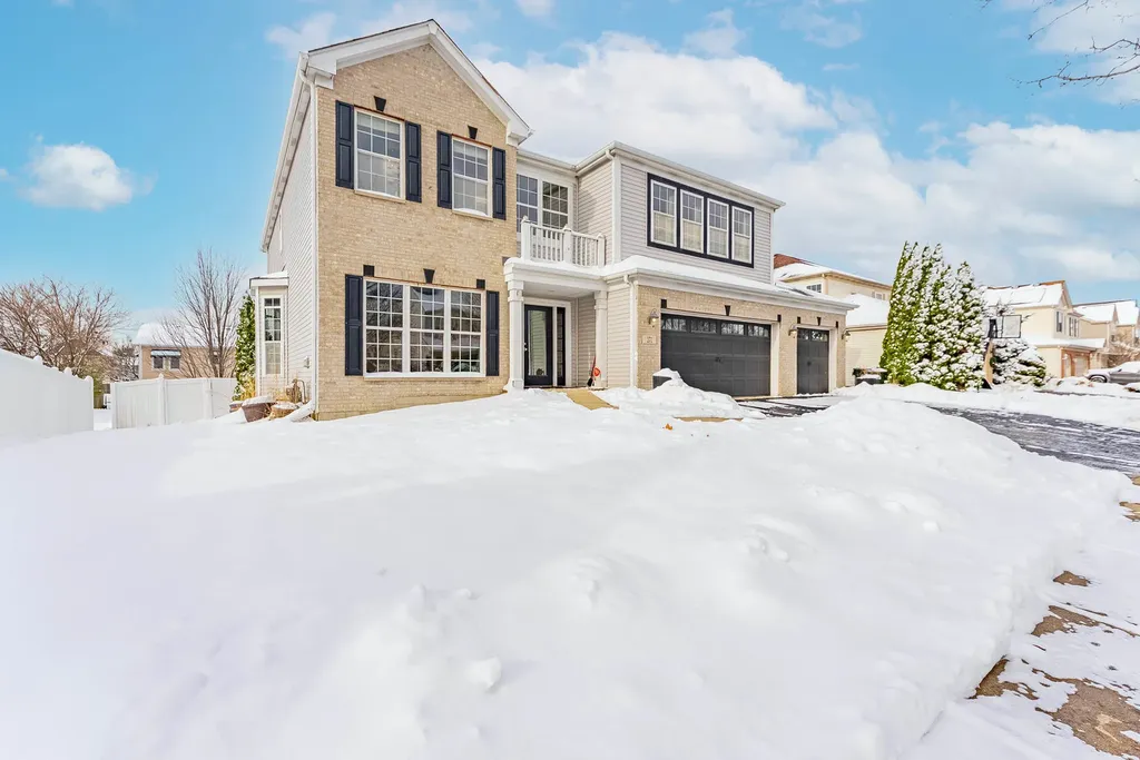 271 Stonegate Road Bolingbrook IL 60440