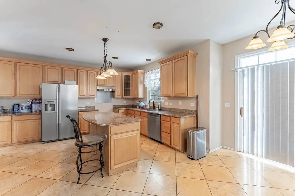 271 Stonegate Road Bolingbrook IL 60440