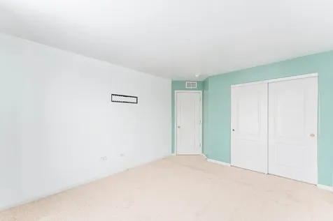 271 Stonegate Road Bolingbrook IL 60440