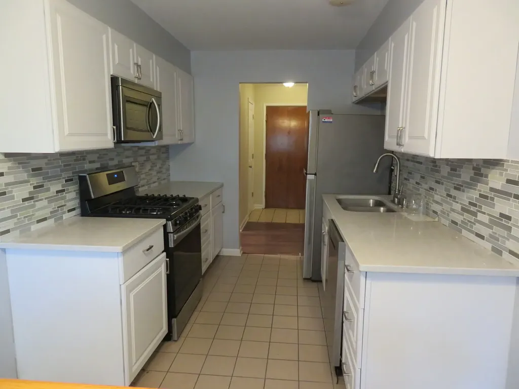 1311 South Finley Road Lombard IL 60148