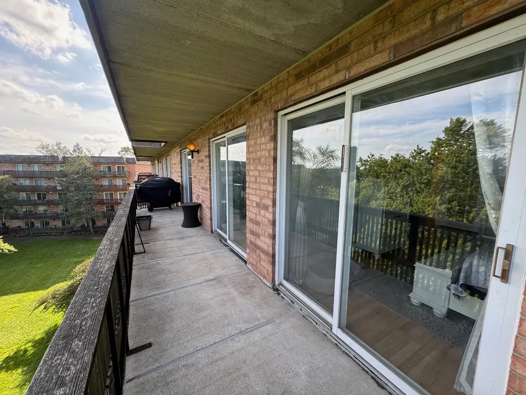 500 Redondo Drive Downers Grove IL 60516